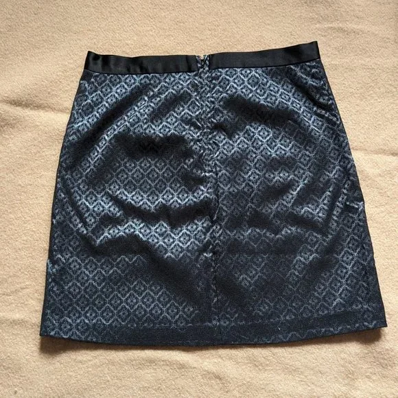 Smart Set mini skirt - Picture 2 of 5